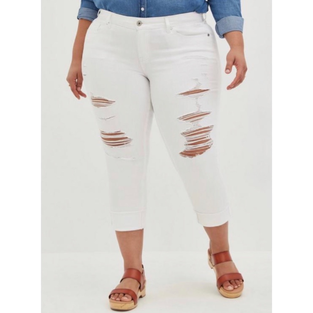 🆕 White Crop Boyfriend Straight Vintage Stretch Mid Rise Jean 26 NWT Torrid New